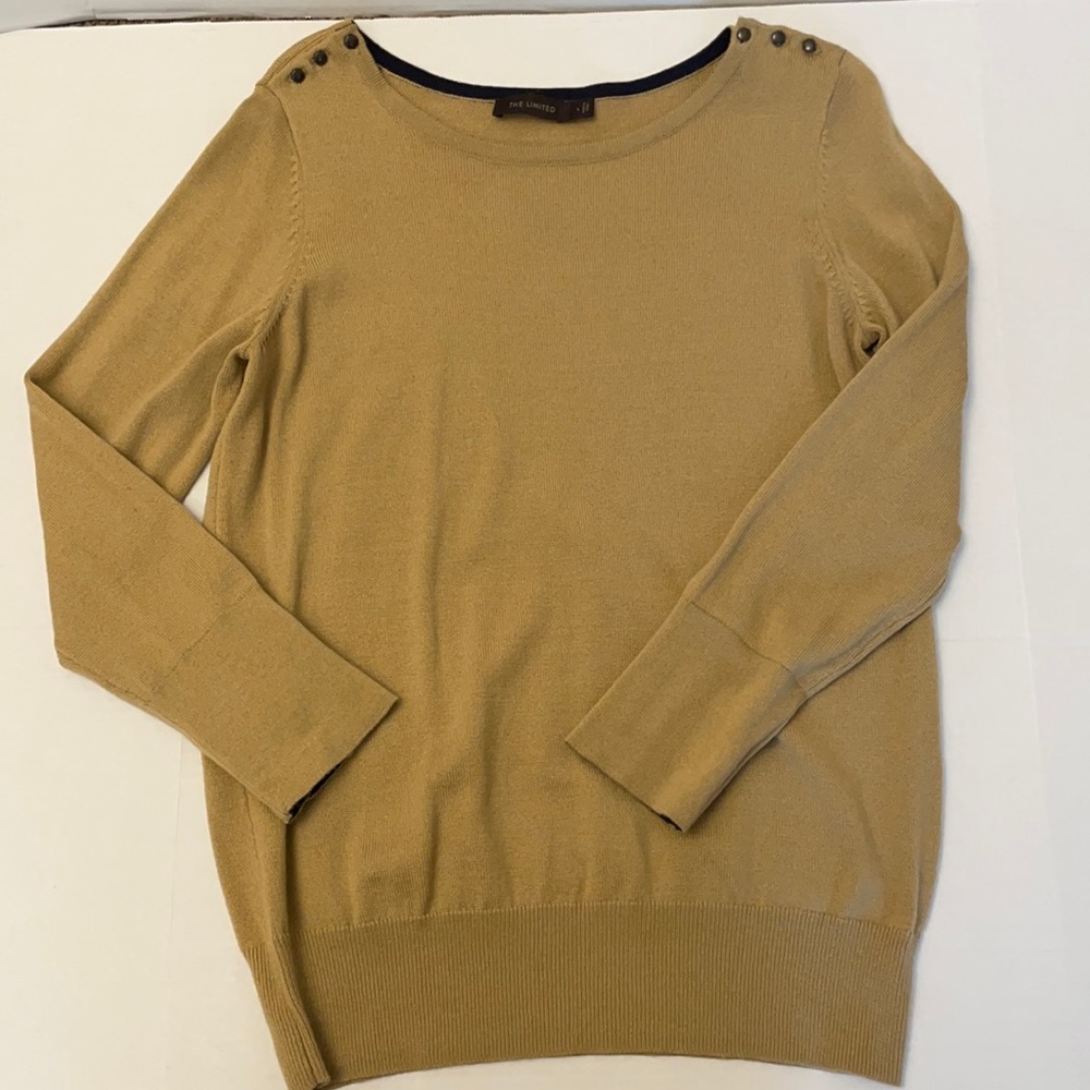The limited 3/4 sleeve sweater. Tan sweater with navy blue optional cuff